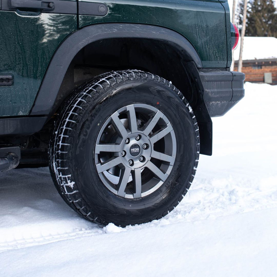Winterkompletträder Satz 17 Zoll auf Alu-Felge in Anthrazit