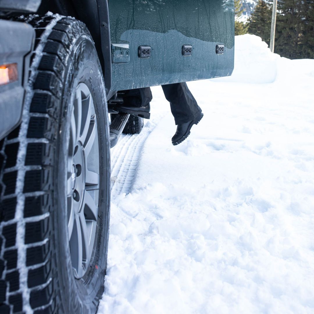 Winterkompletträder Satz 17 Zoll auf Alu-Felge in Anthrazit